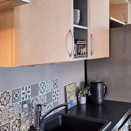 Apartment Joli 3p Avec Terrasse Et Garage Proche Centre *